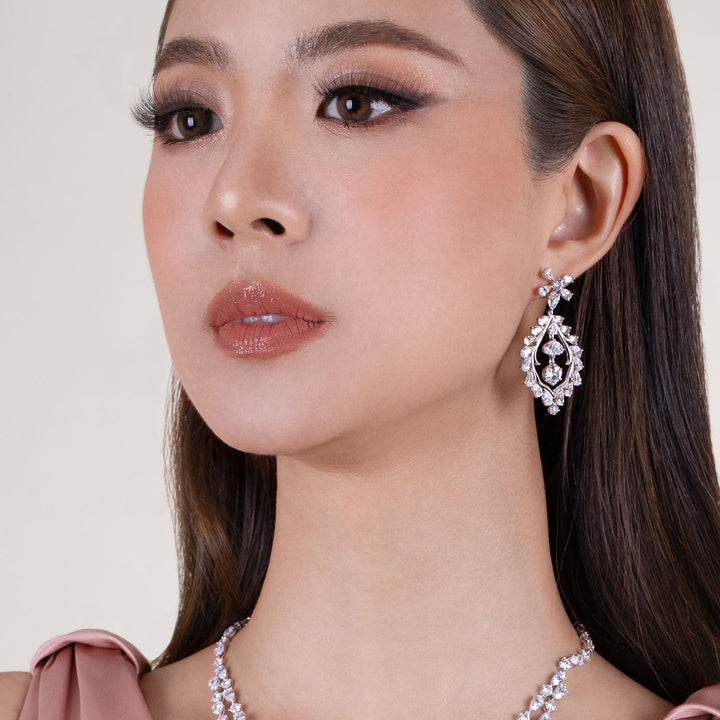 221E0388-01-Silver-100-facets -CZ-mesmera-chandelier-dangle-earrings