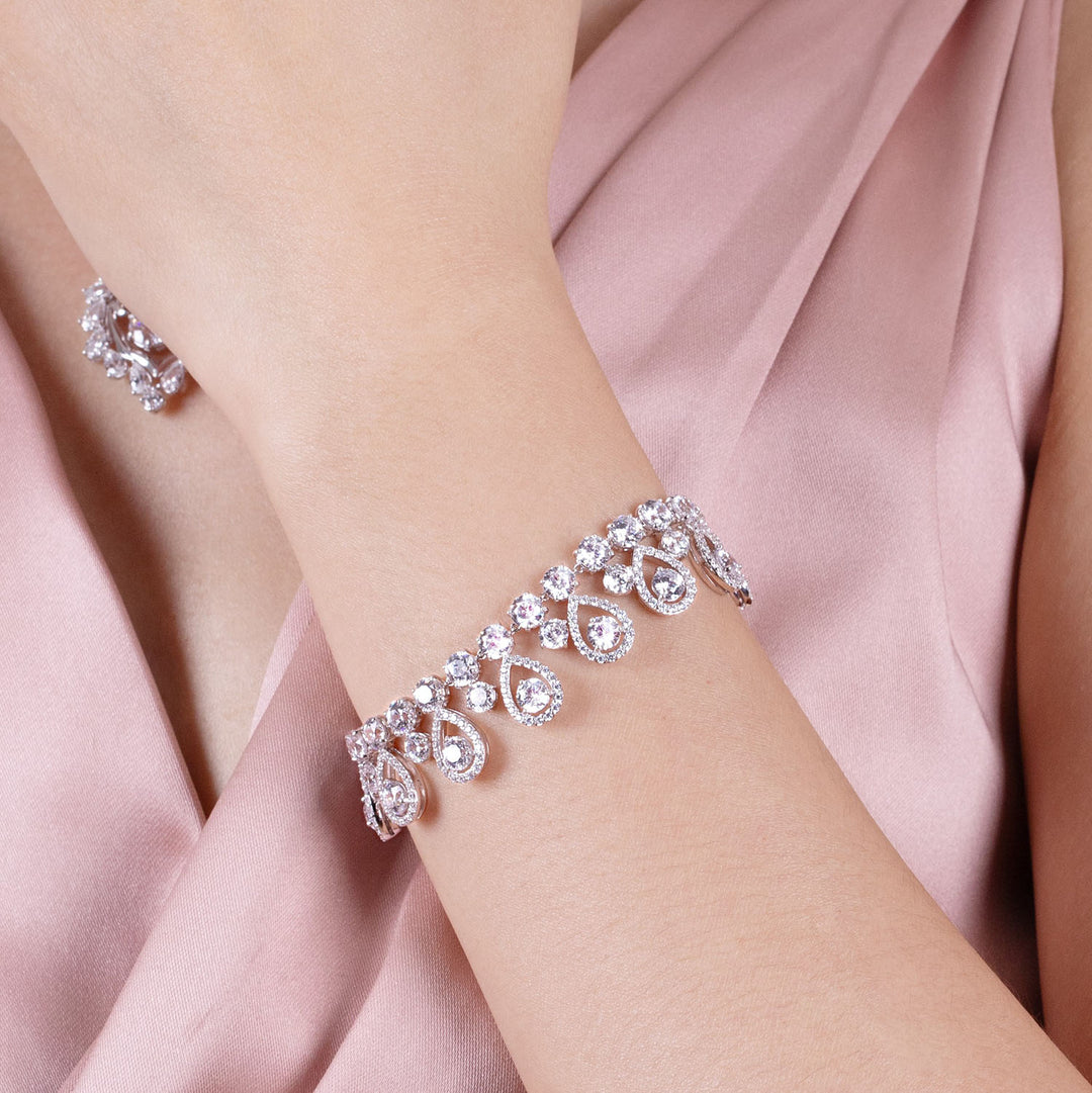 221L0313-01-Silver-with-100-facets-CZ-victoria-teardrop-bracelet