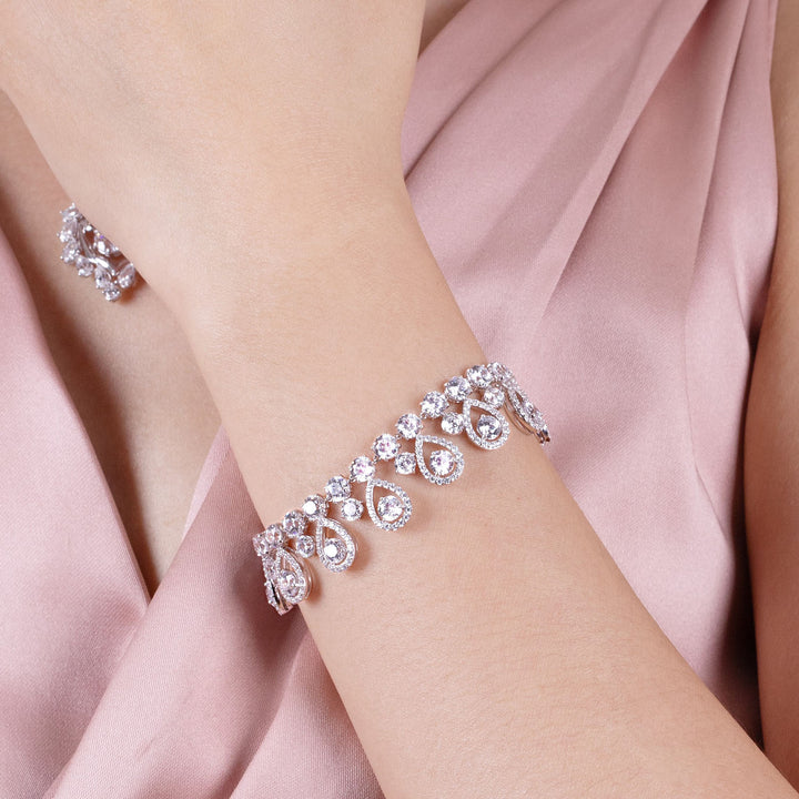 221L0313-01-Silver-with-100-facets-CZ-victoria-teardrop-bracelet
