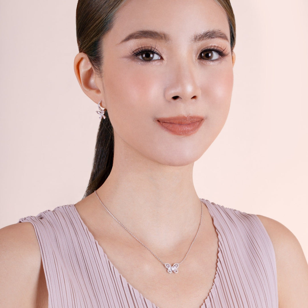 221N0393-01-Papillon-silver-with-marquise-cz-glasswing-butterfly-necklace_2