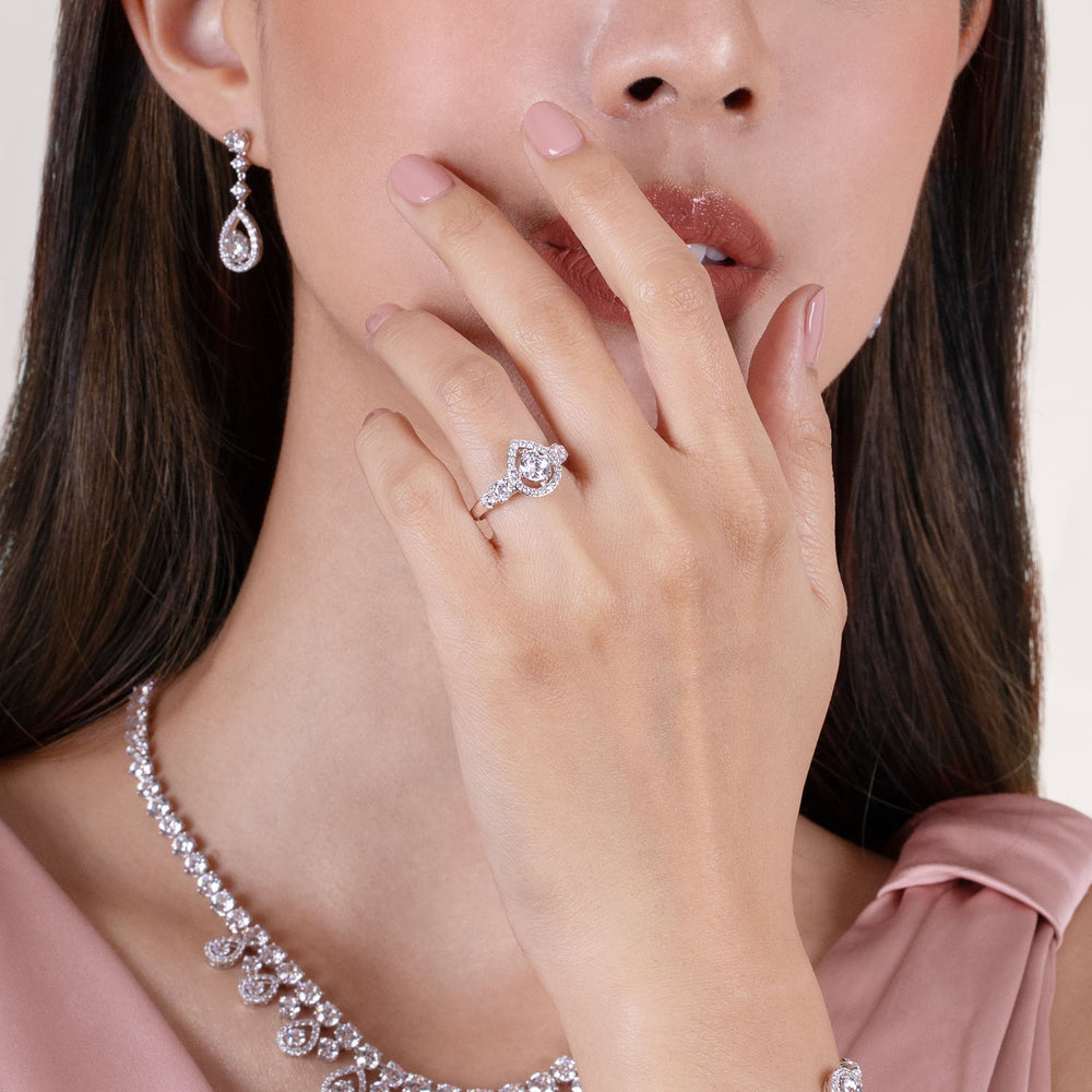 221R0549-01-Silver-100-facets-CZ-victoria-statement-ring