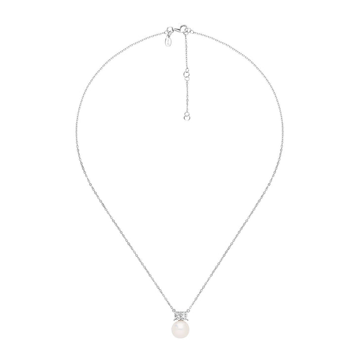 Classic Pearl: สร้อยคอเงินชุบโรเดียม ประดับไข่มุกน้ำจืดและ CZ ทรง Princess Cut