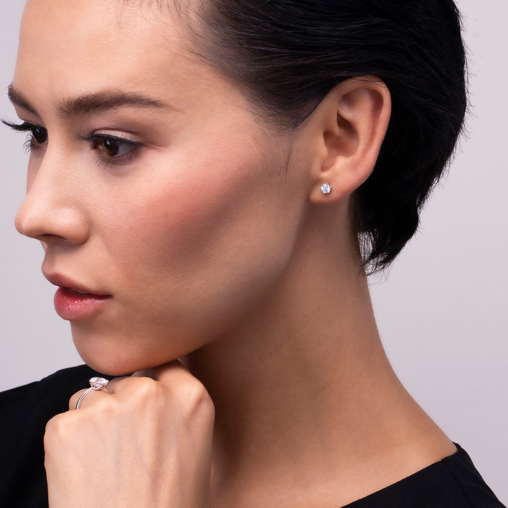 221E0011-01_Merii_100_Cut__Classic_Stud_Earrings_Round_shape_Sterling_Silver_0.25_ct._(4_mm.)