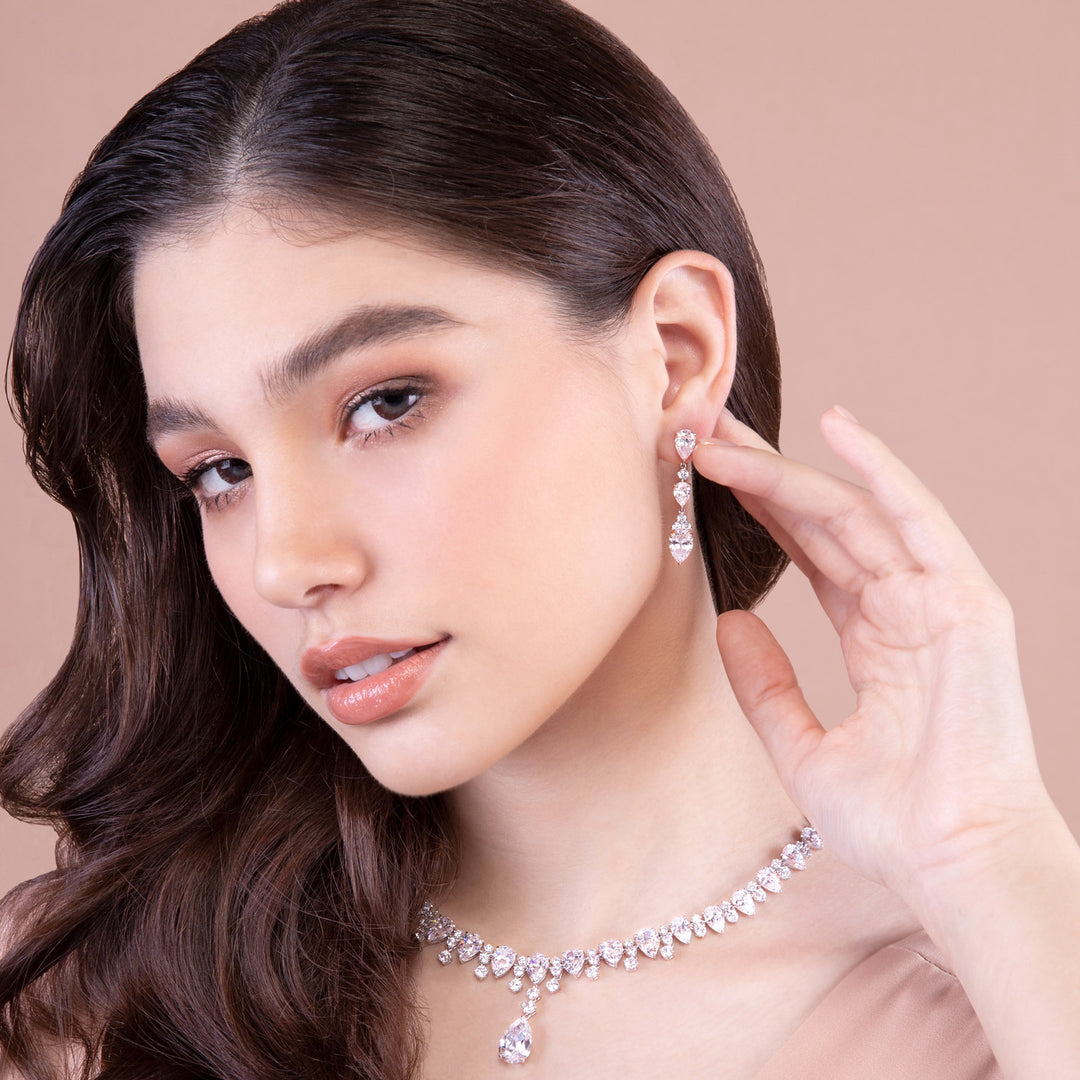 221E0324-01_Silver_CZ_long_drop_earrings
