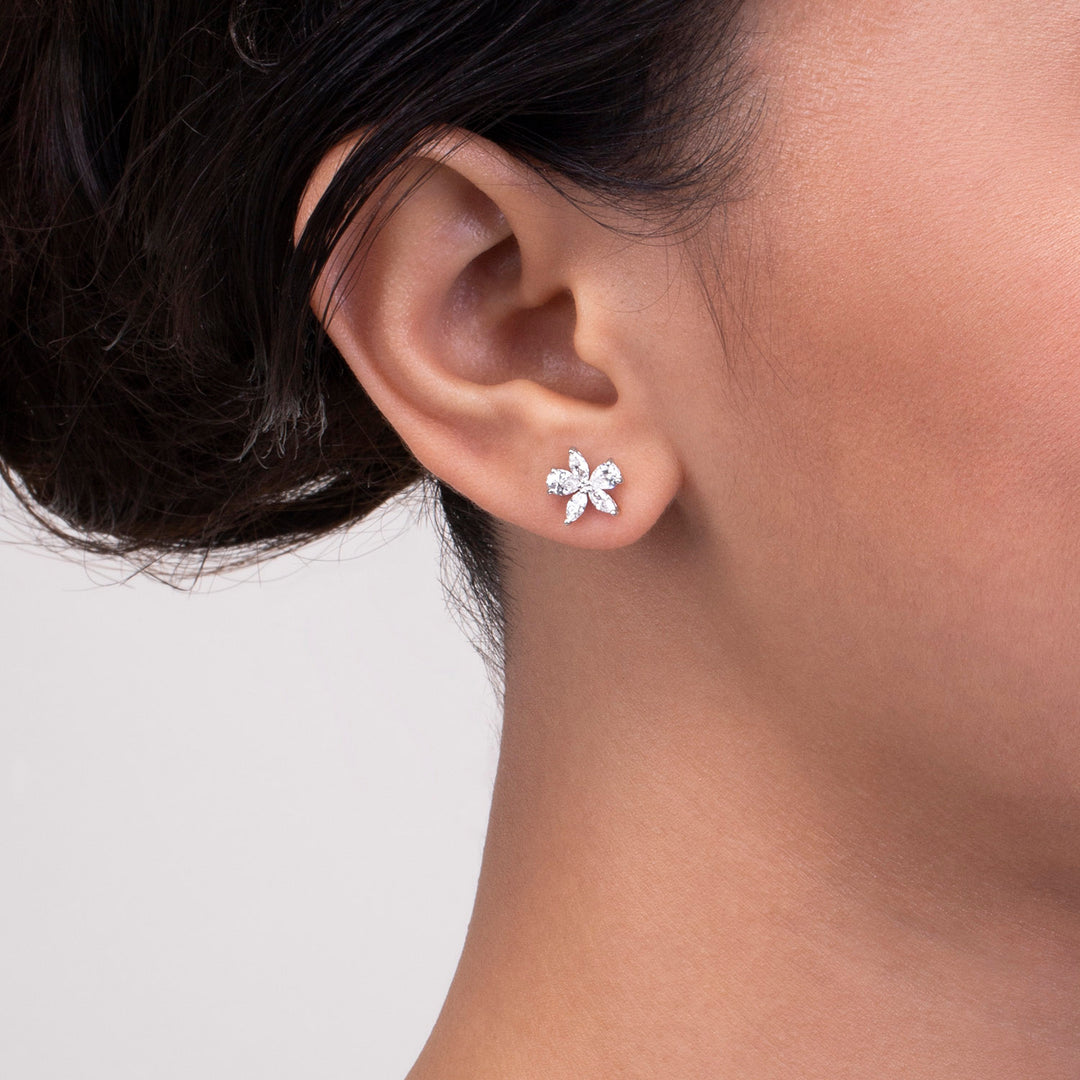 221E0340_01_Bouvardia_Silver_cz_Bouvardia_floral_stud_earrings