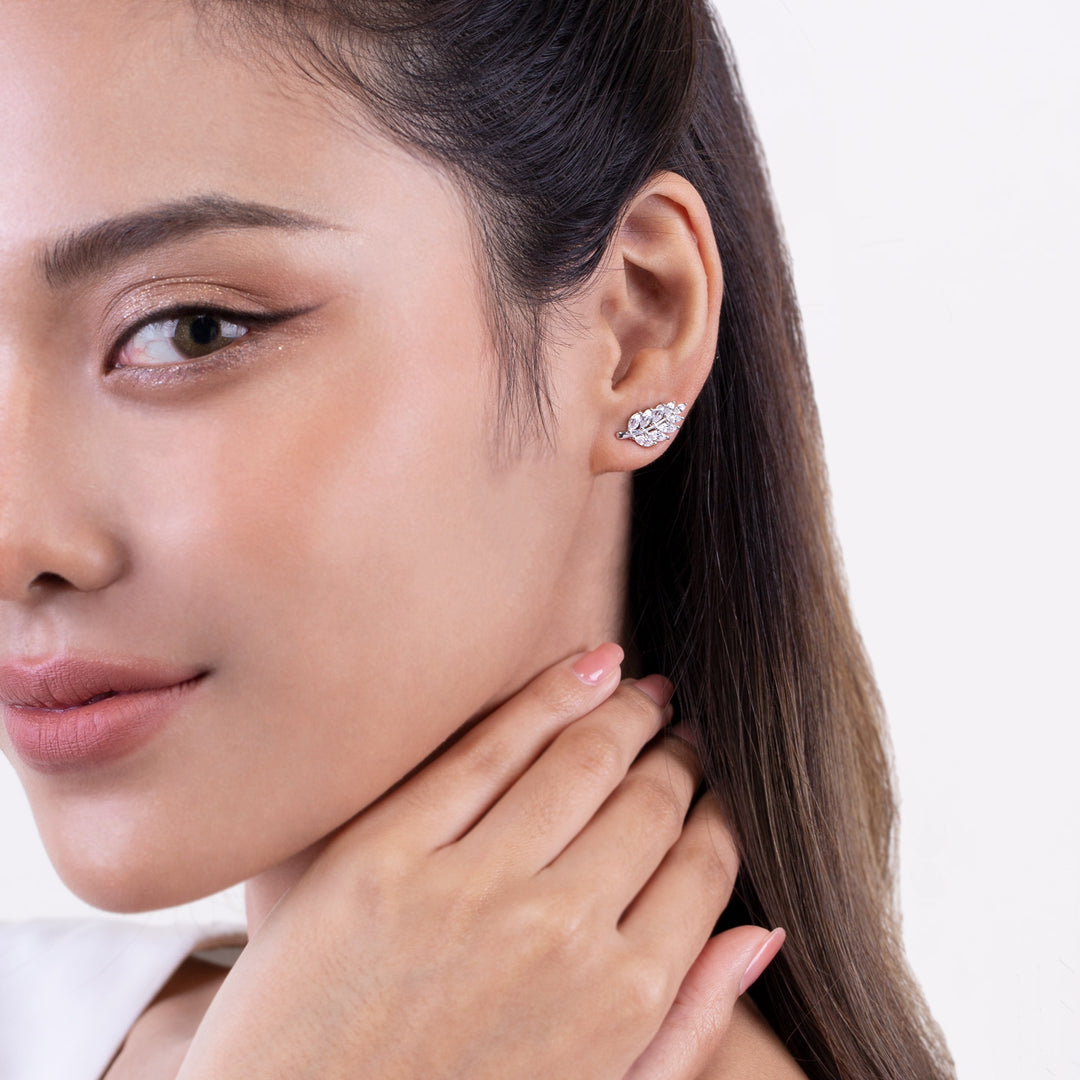 221E0363-01_Silver_CZ_leaf_stud_earrings