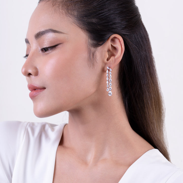 221E0383-01_Silver_CZ_linear_drop_earrings