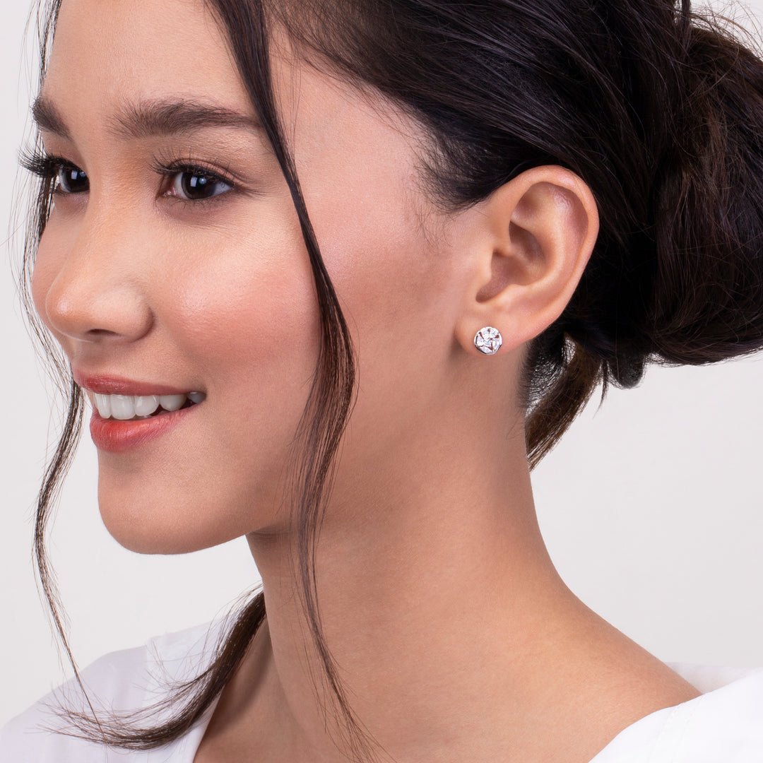 221E0415-01_Merii_LIBERTY__LIBERTY_cluster_fancy_shape_earrings_studs_Sterling_silver_and_Rhodium_Plated