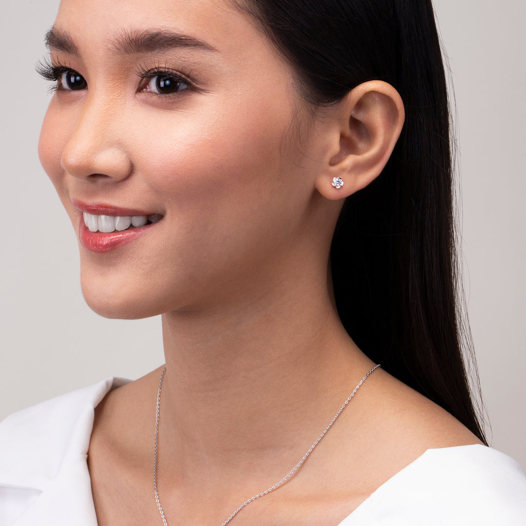 221E0446-01_Forget_me_not__flower_Sparkly_stud_earrings_minimal_Sterling_silver_and_Rhodium_Plated
