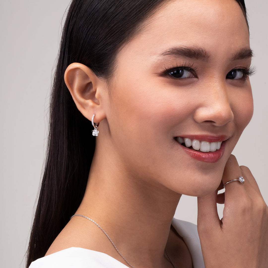 221E0447-01_Forget_me_not__flower_Sparkly_Hoop_earrings_Sterling_silver_and_Rhodium_Plated