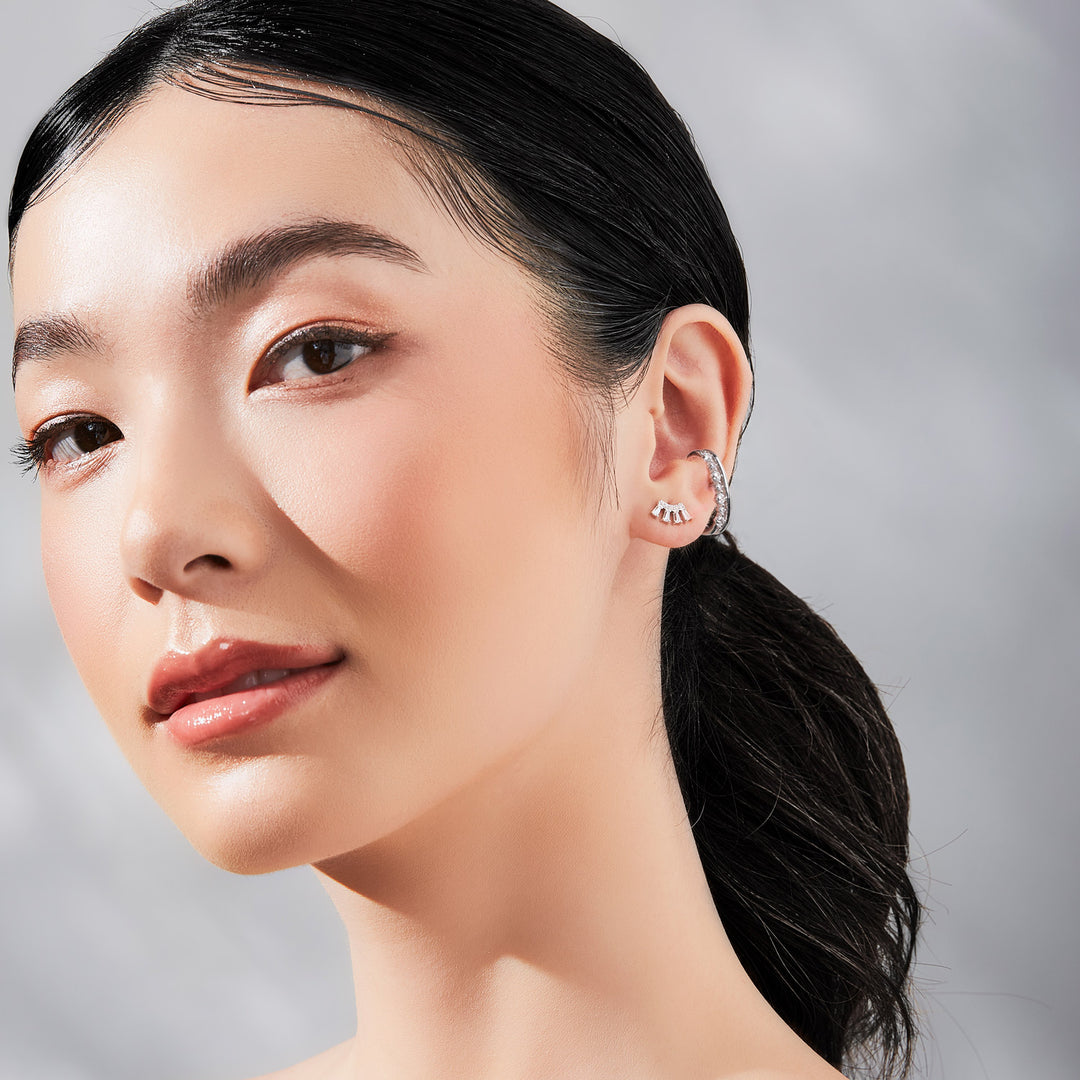 221E0503-01-Silver-CZ-curved-geometric-stud-earrings