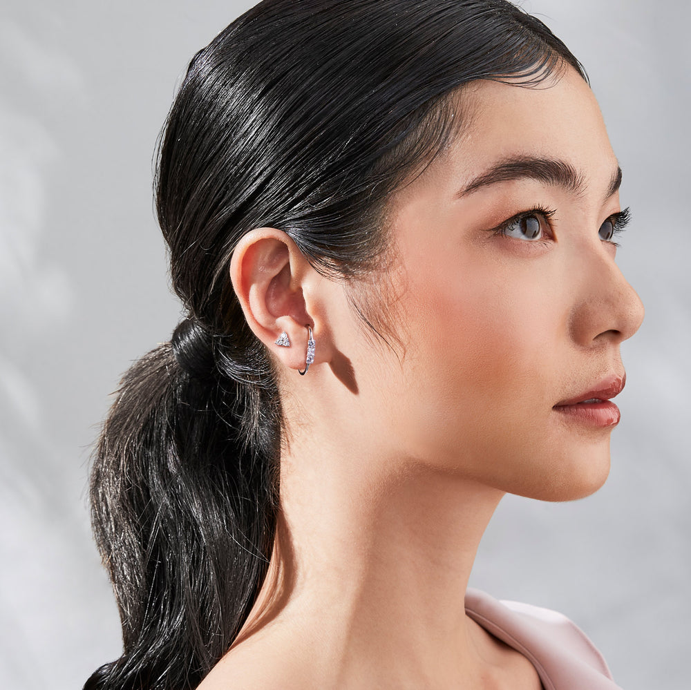 221E0505-01-Silver-CZ-triangle-stud-earrings