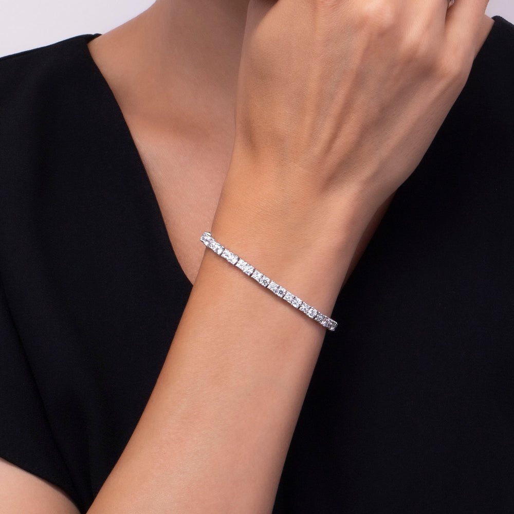 221L0052-01_Merii_100_cut_CZ_Bracelet_classic_in_Sterling_Silver_(0.10,0.01_ct.)