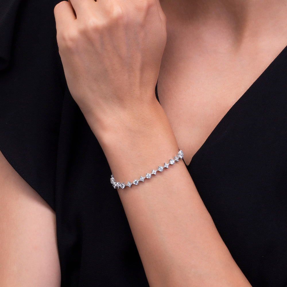 221L0054-01_Merii_100_cut_CZ_Bracelet_classic_in_Sterling_Silver_(0.17,0.01_ct.)