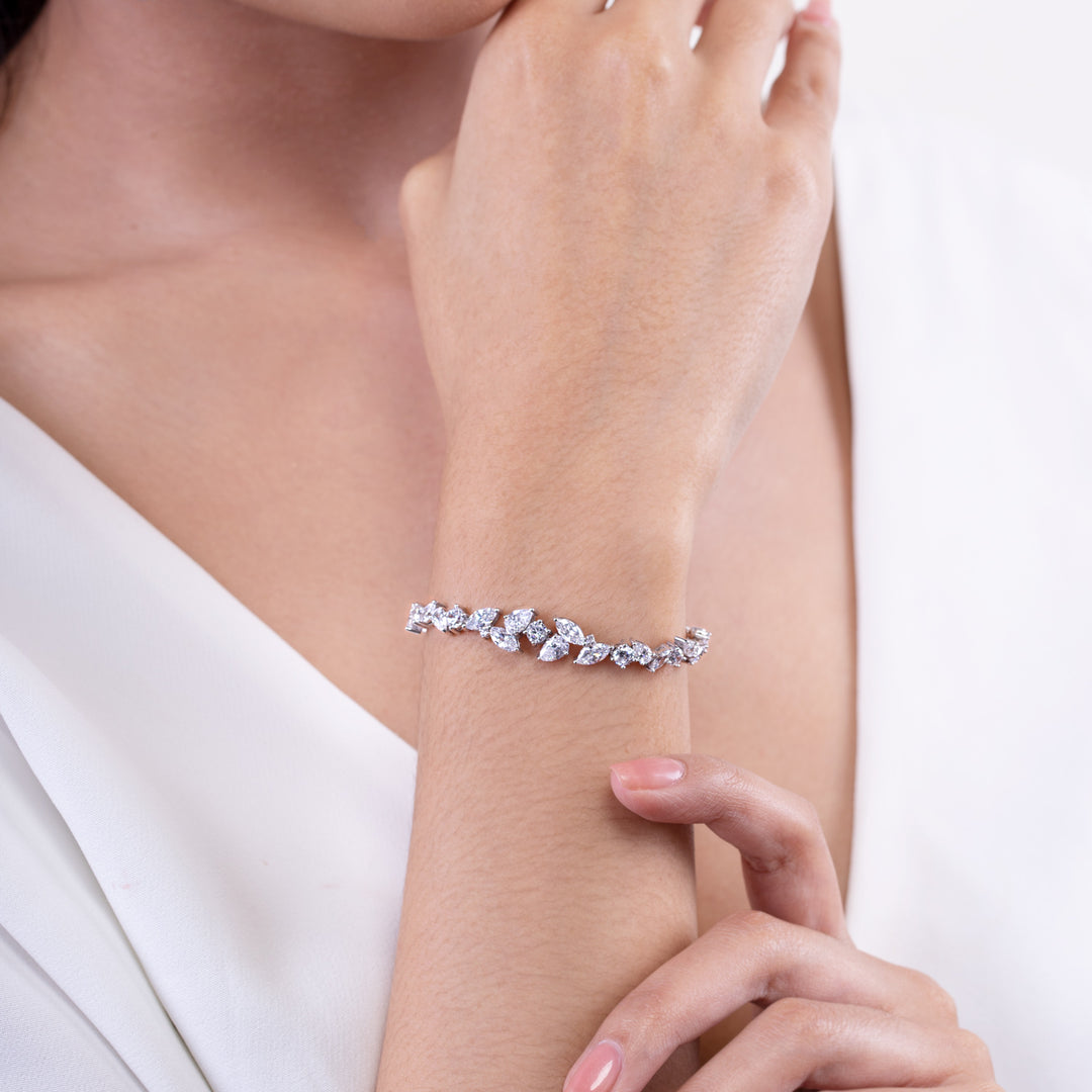 221L0183-01_Silver_CZ_leaf_bracelet