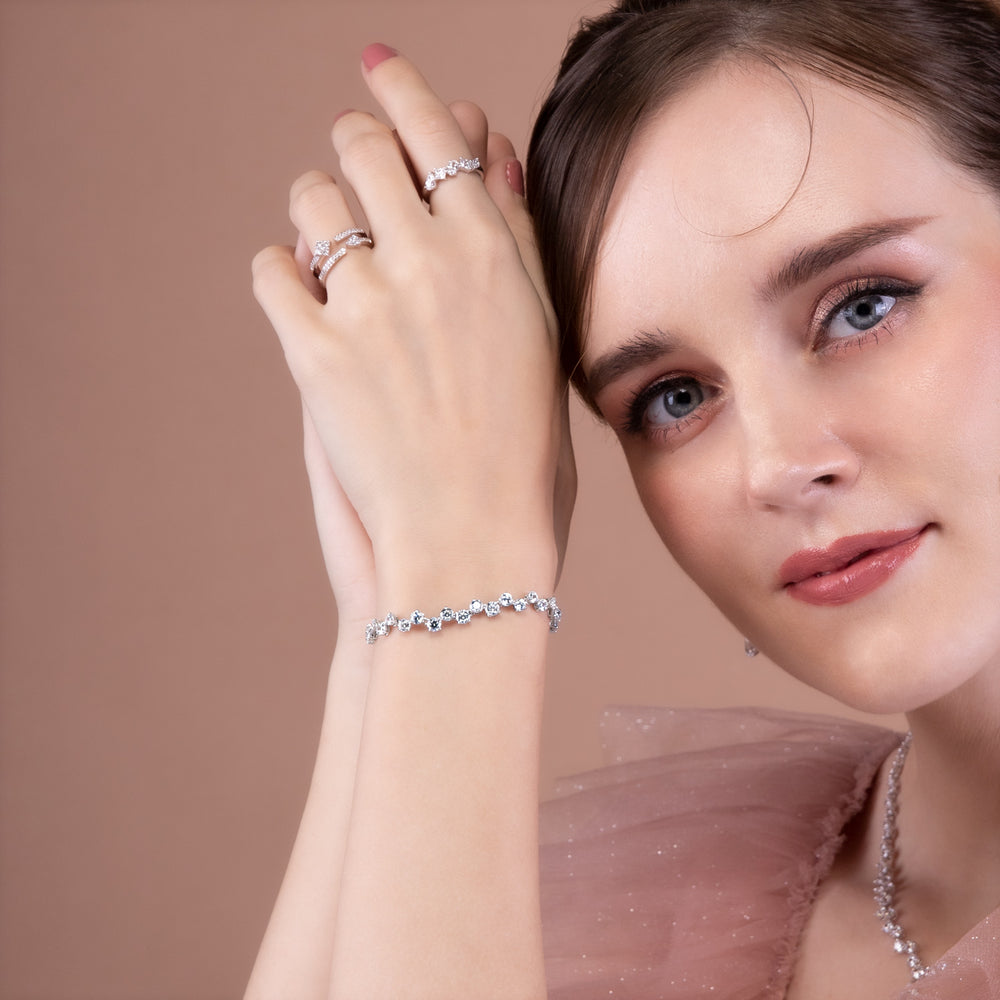 221L0241-01_Merii_Dewdrop_Elegant_Dewdrop_Bracelet_Sterling_silver_and_Rhodium_Plated
