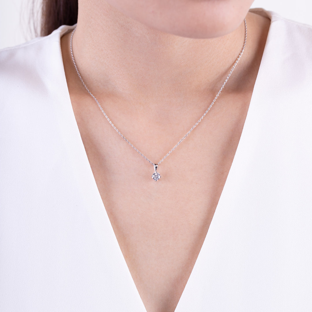 221N0074-01_Silver_100_facets_CZ_classic_solitaire_necklace