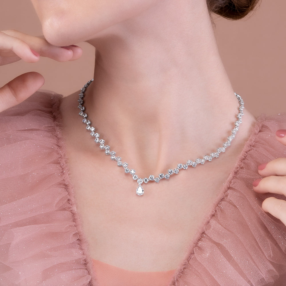 221N0244-01_Merii_Dewdrop__Elegant_Dewdrop_Necklace_Sterling_silver_and_Rhodium_Plated