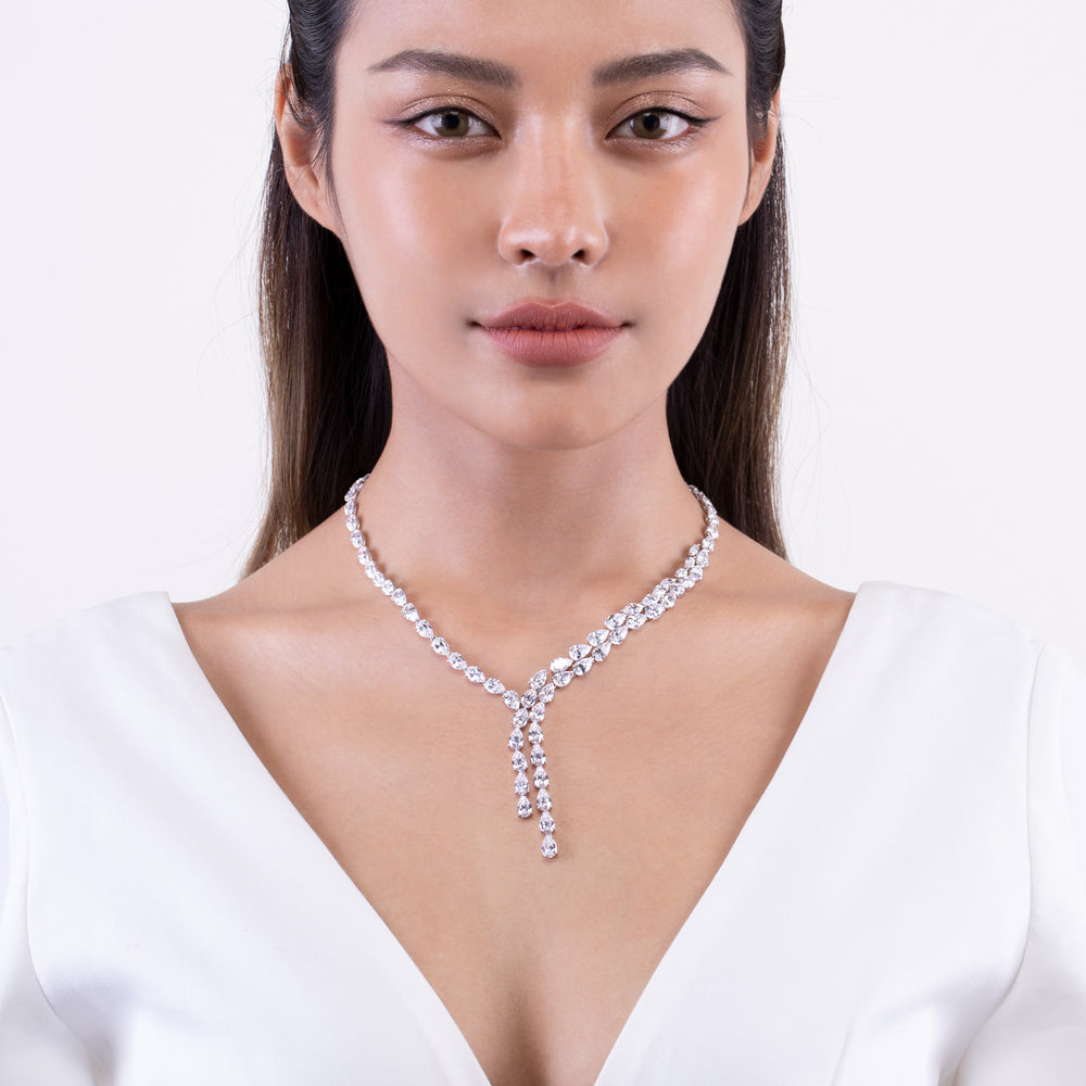 221N0286-01_Silver_CZ_pear_shape_teardrop_necklace