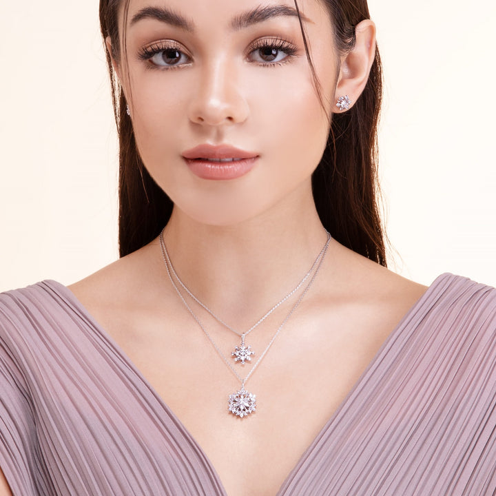 221N0381-01-Merii-Silver-with-princess-cut-cz-snowflake-pendant-with-chain-necklace