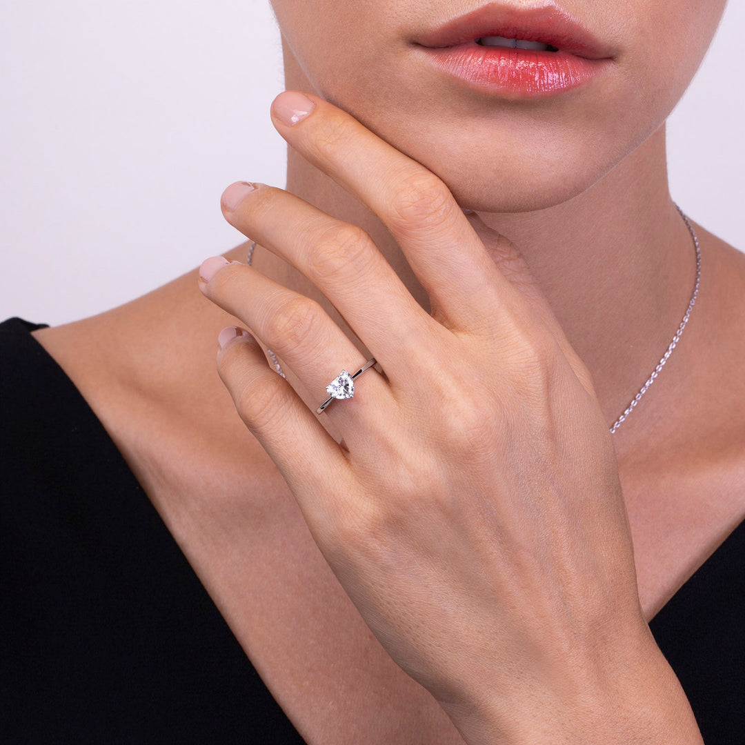 221R0053-01_Silver_heart_cut_CZ_solitaire_ring