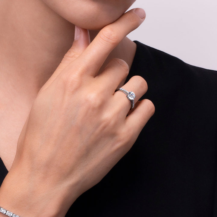 221R0088-01-5_Merii_100_Cut__Classic_100_Cut_Ring_Solitaire_Round_shape_center_0.50_ct._(6.5_mm.)