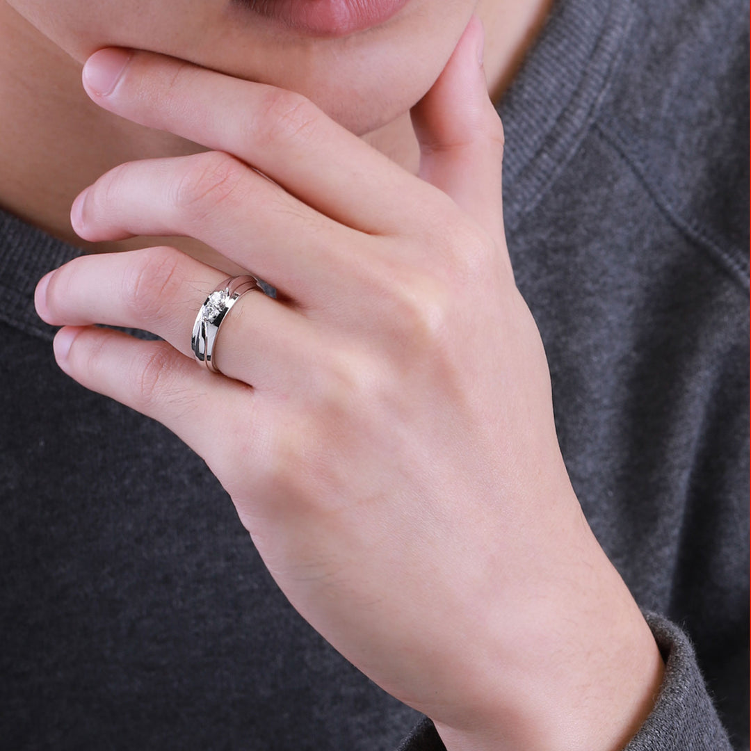 Couple Rings แหวนเงินประดับ CZ ทรงกลม ขนาด 4.2 มม. ฝังหนามเตยร่วม ดีไซน์อินฟินิตี้