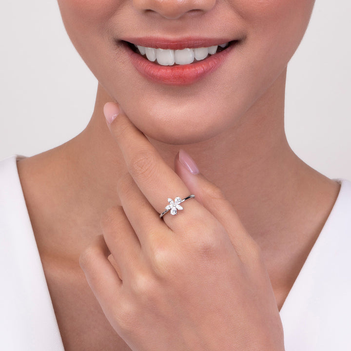 221R0406-01_Silver_pear_and_marquise_CZ_flower_ring