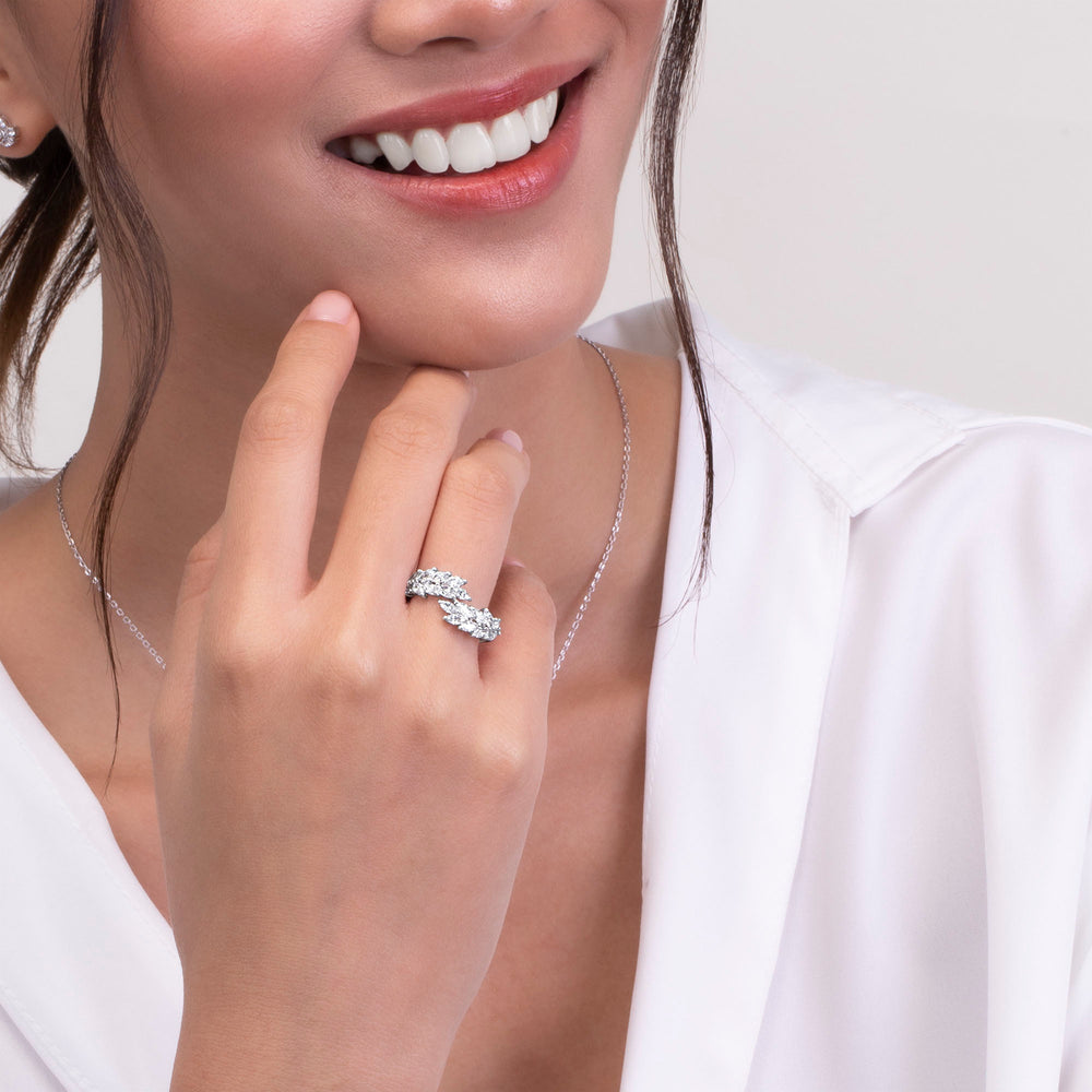 221R0422-01-5_Laureate__Olive_leaf_Cz_Ring