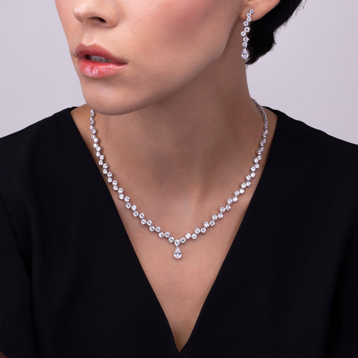 221N0244-01_Merii_Dewdrop__Elegant_Dewdrop_Necklace_Sterling_silver_and_Rhodium_Plated