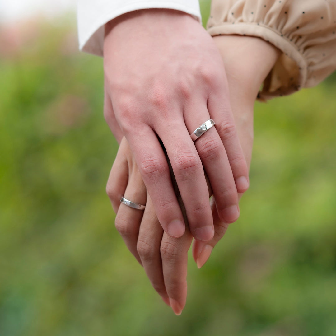 Merii_Couple_Rings_(5)_221R0356-01_and_221R0357-01