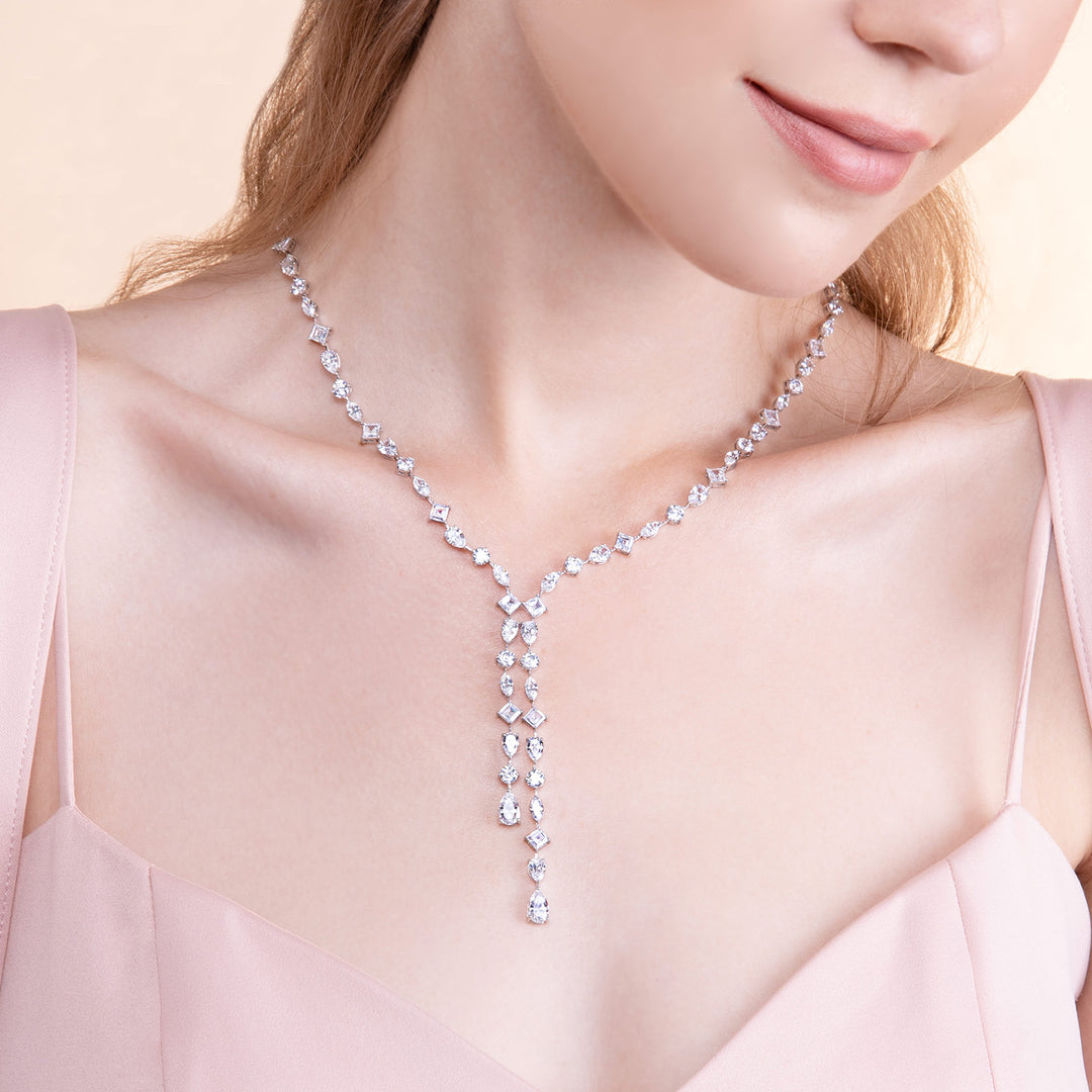 221N0224-01_Silver_CZ_dangle_sparkling_necklace