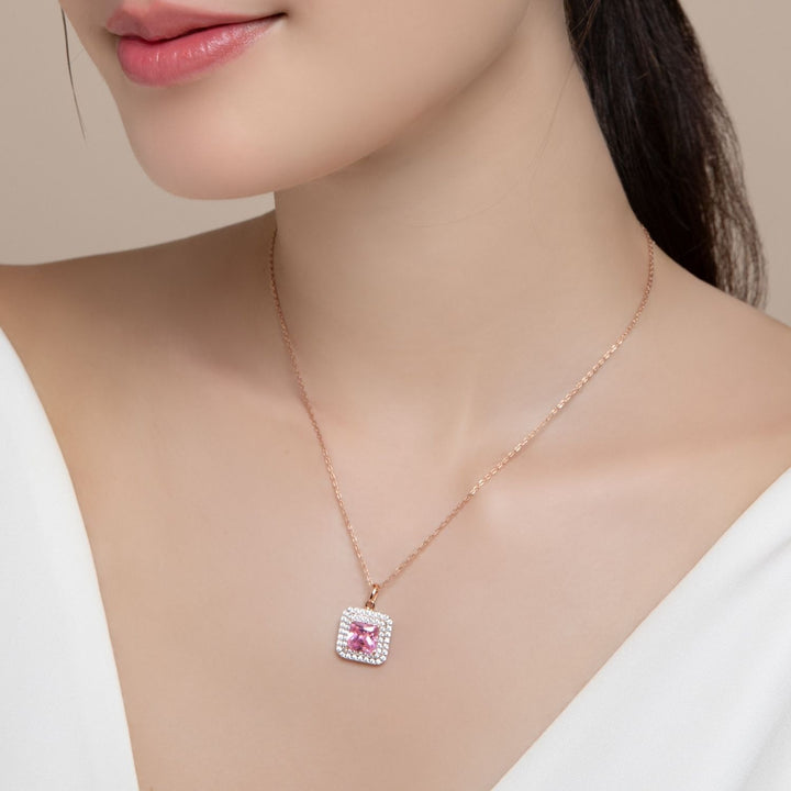 Decorum: สร้อยคอพร้อมจี้เงินชุบโรสโกลด์ประดับ CZ สีชมพูทรง Square Cut ล้อมเพชร CZ สองชั้น