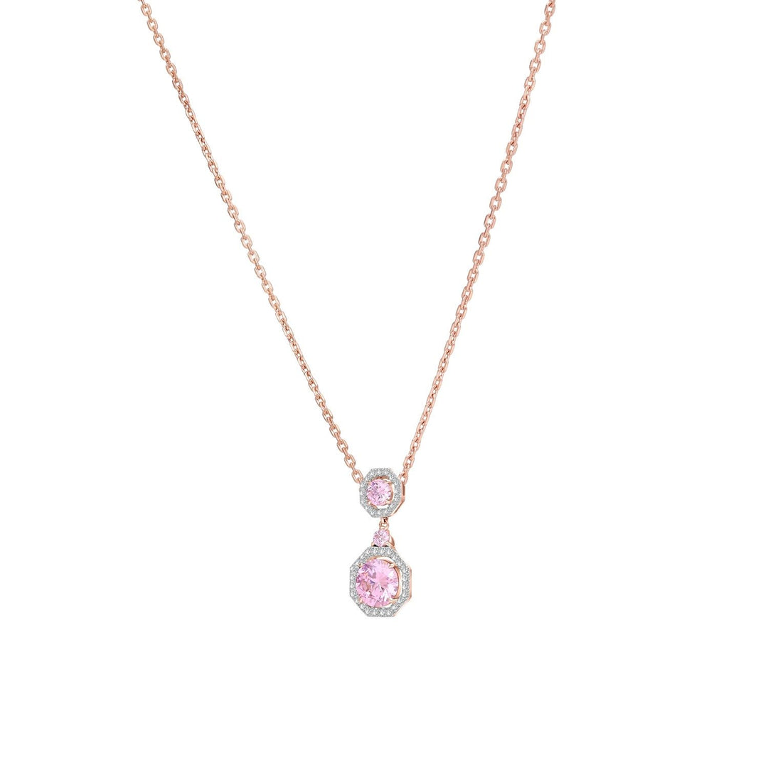 Decorum: สร้อยคอพร้อมจี้เงินชุบโรสโกลด์ประดับ CZ สีชมพูทรง Round Cut ล้อมเพชร CZ