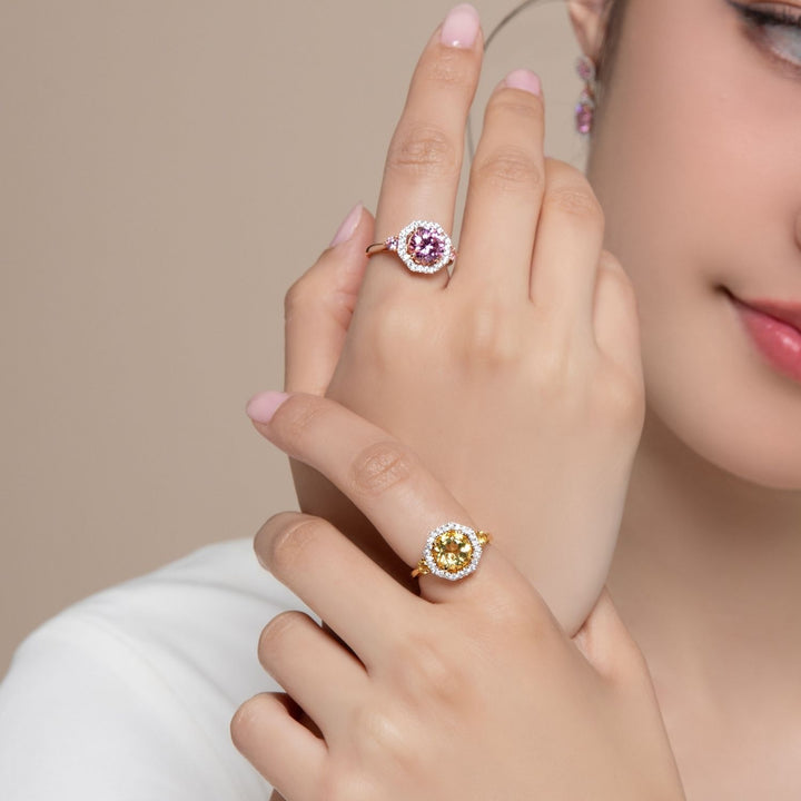 Decorum: แหวนเงินชุบทองประดับ Citrine Nanocrystal ล้อมเพชร CZ