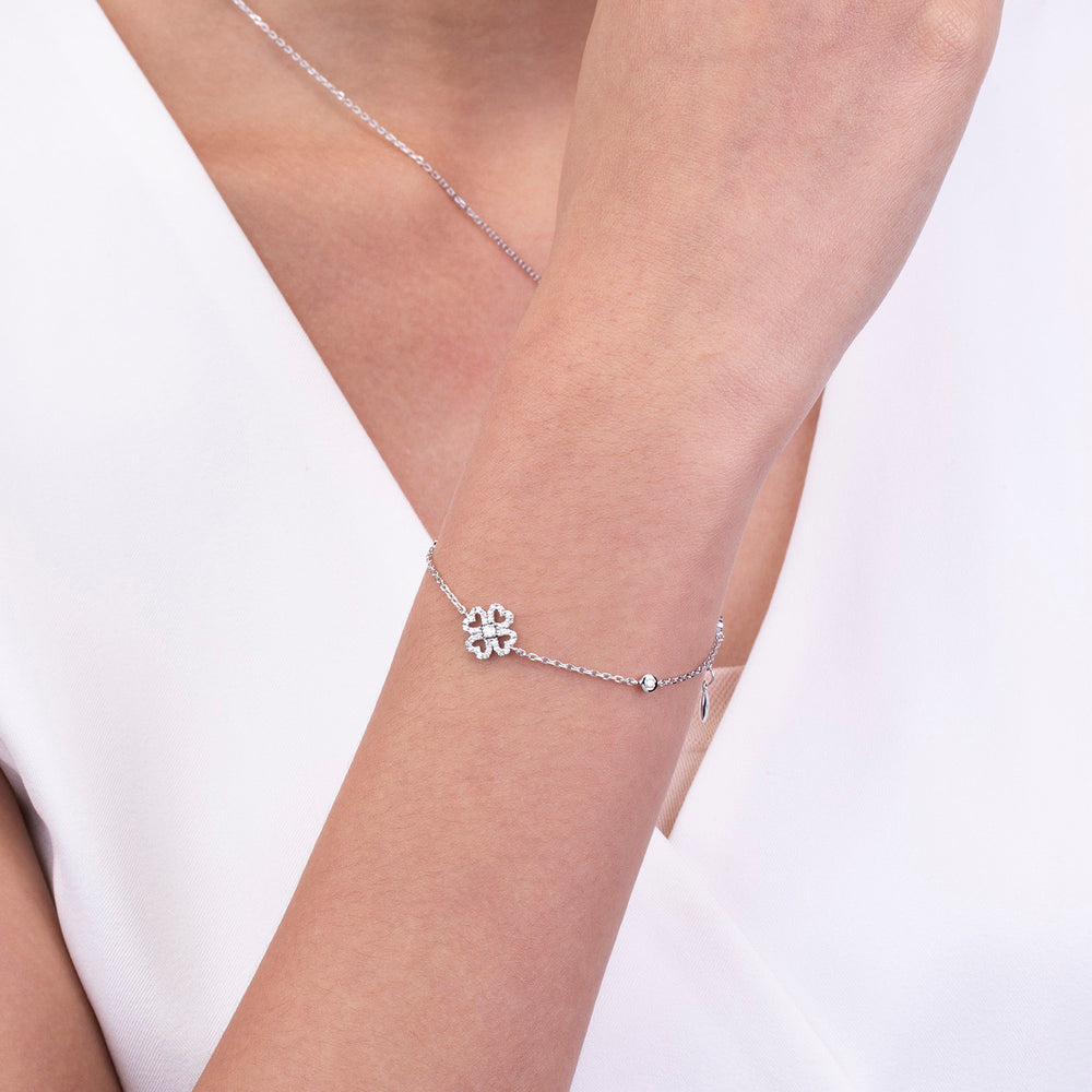 221L0225-01_Silver_CZ__leaf_clover_bracelet